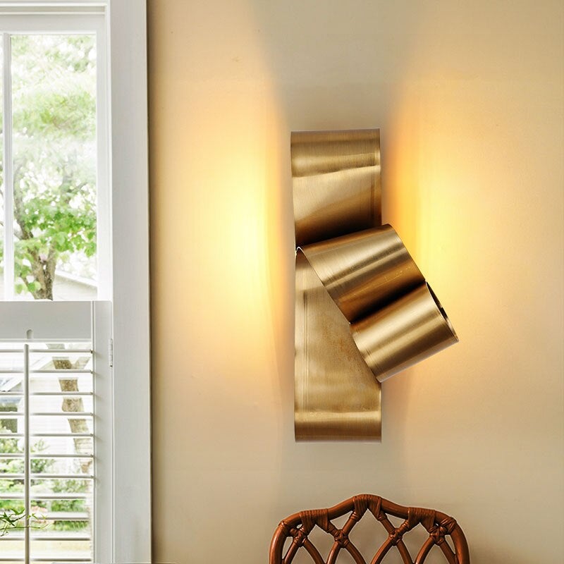 Gold Ribbon wall lamp